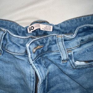 Baggy distressed jeans